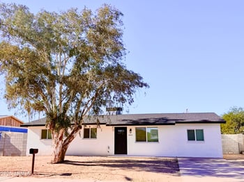 8042 25th St, Phoenix, AZ 85042