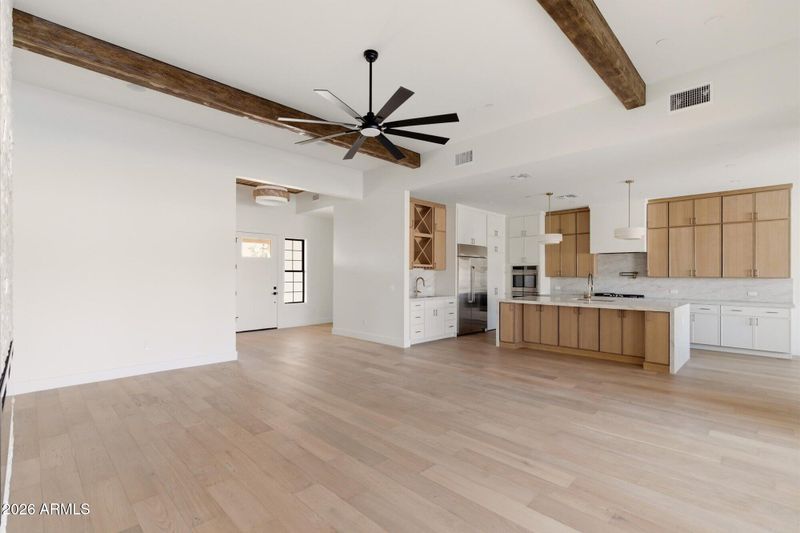 8042 E Palm Ln, Mesa, AZ 85207