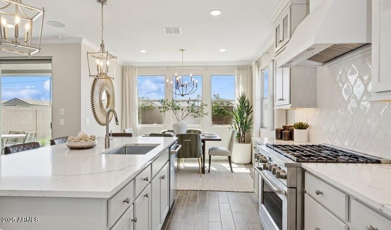 8042 Griswold Rd, Peoria, AZ 85345