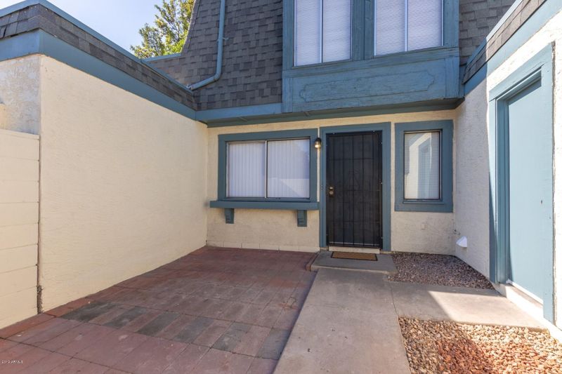 8042 N 32nd Dr, Phoenix, AZ 85051