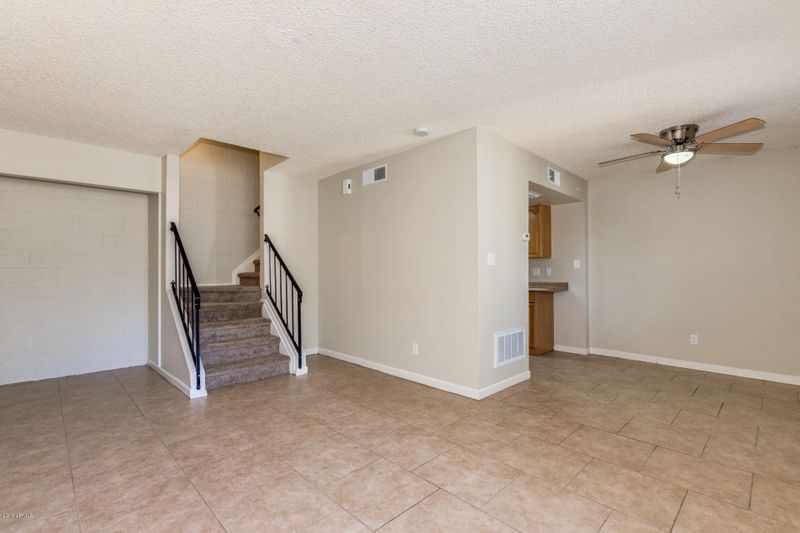 8042 N 32nd Dr, Phoenix, AZ 85051