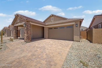 8042 Granada Rd, Phoenix, AZ 85035