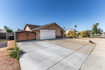 8043 Corrine Dr, Peoria, AZ 85381
