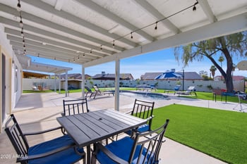 8043 Tuckey Ln, Glendale, AZ 85303