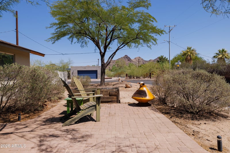 8044 N 15th St, Phoenix, AZ 85020
