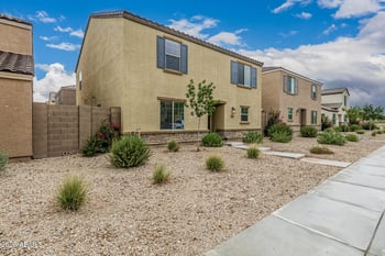 8046 Agora Ln, Phoenix, AZ 85043