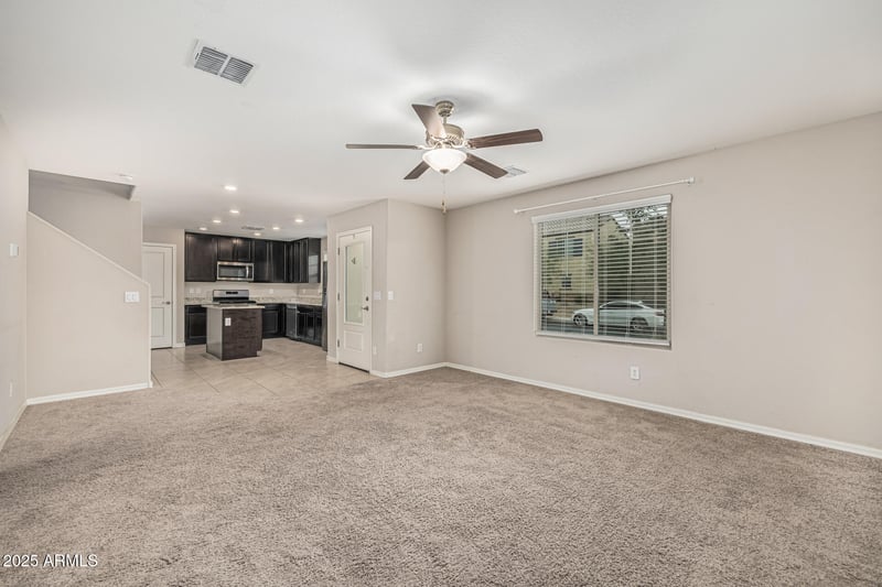 8046 Agora Ln, Phoenix, AZ 85043