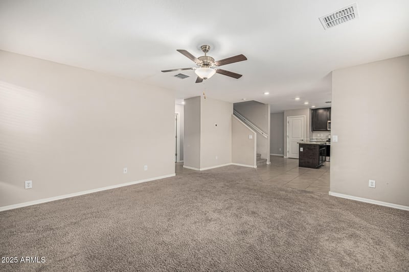 8046 W Agora Ln, Phoenix, AZ 85043