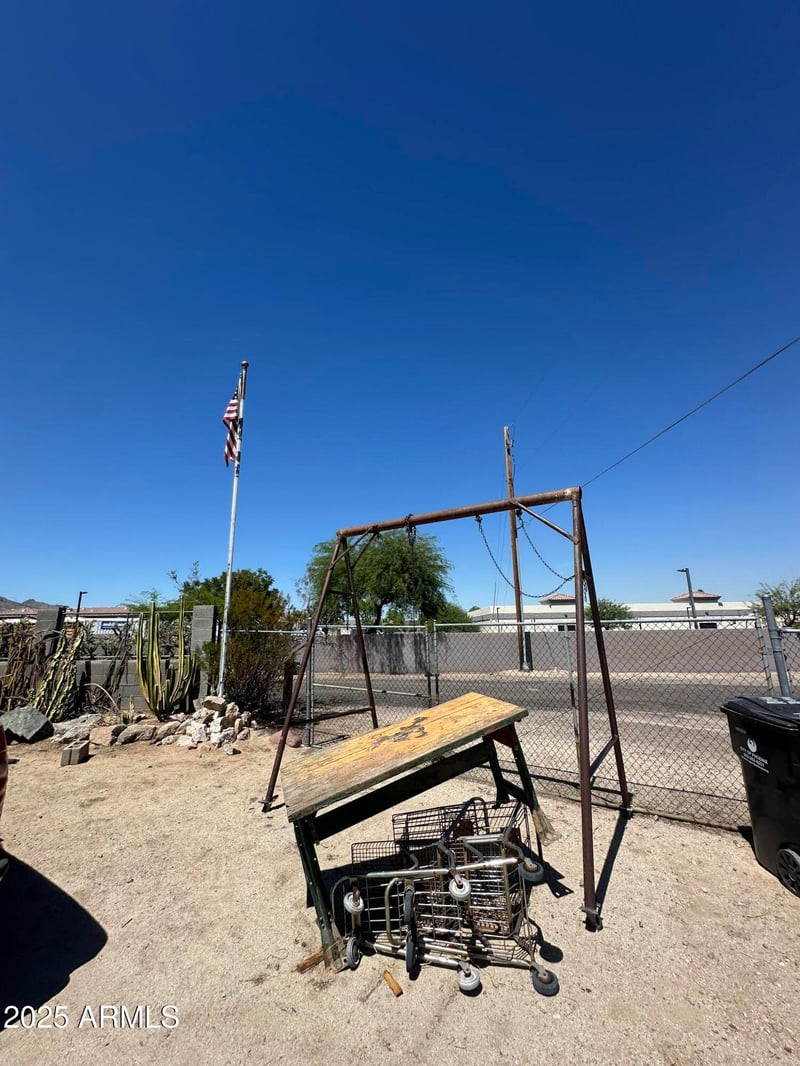 8047 2nd St, Phoenix, AZ 85042