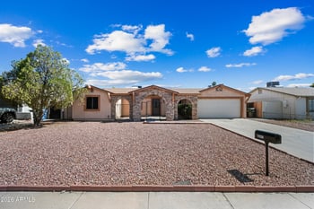 8047 Meadowbrook Ave, Phoenix, AZ 85033