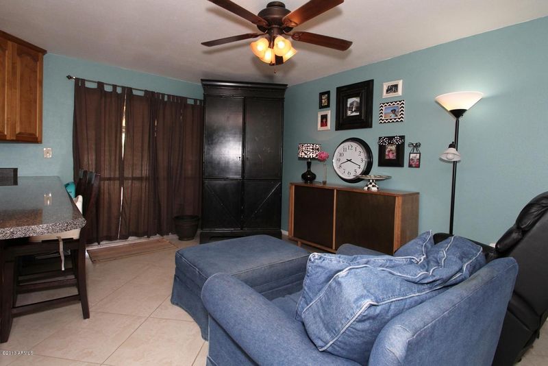 8048 N 55th Dr, Glendale, AZ 85302