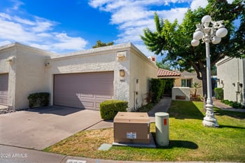 805 Corte Oro St, Phoenix, AZ 85020