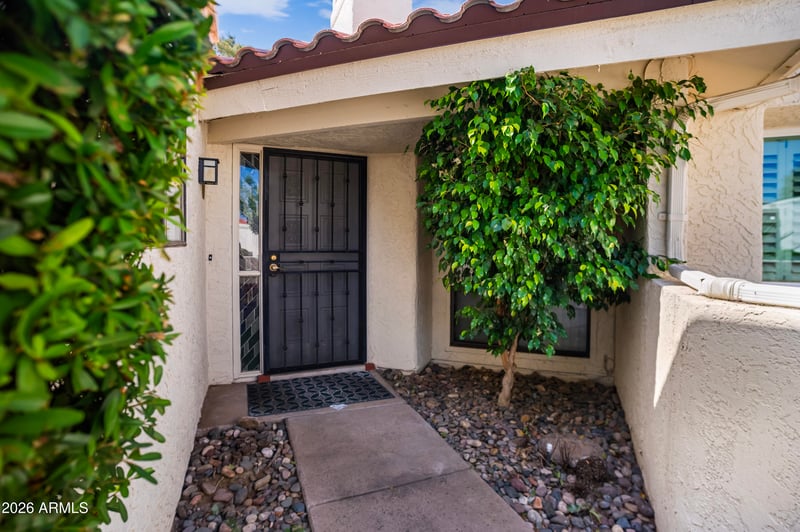 805 E Corte Oro St, Phoenix, AZ 85020