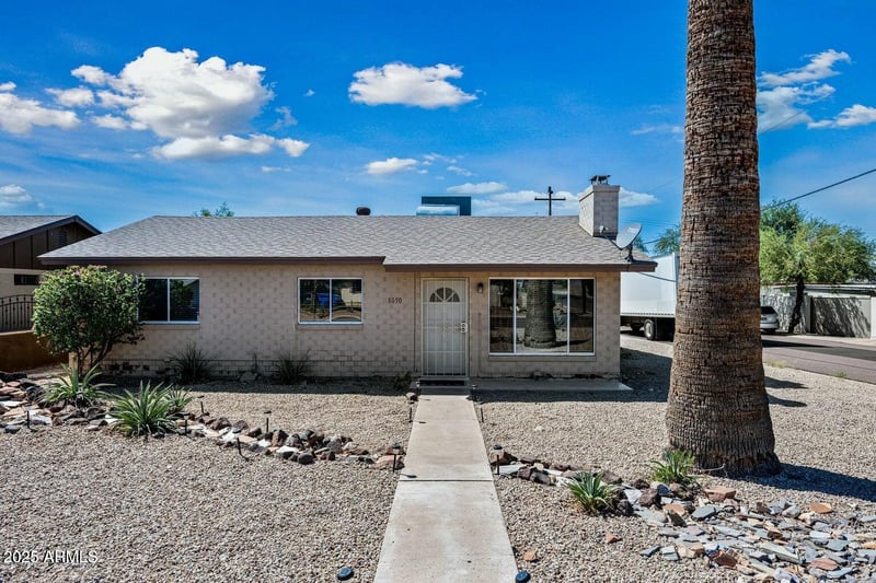 8050 11th Pl, Phoenix, AZ 85020