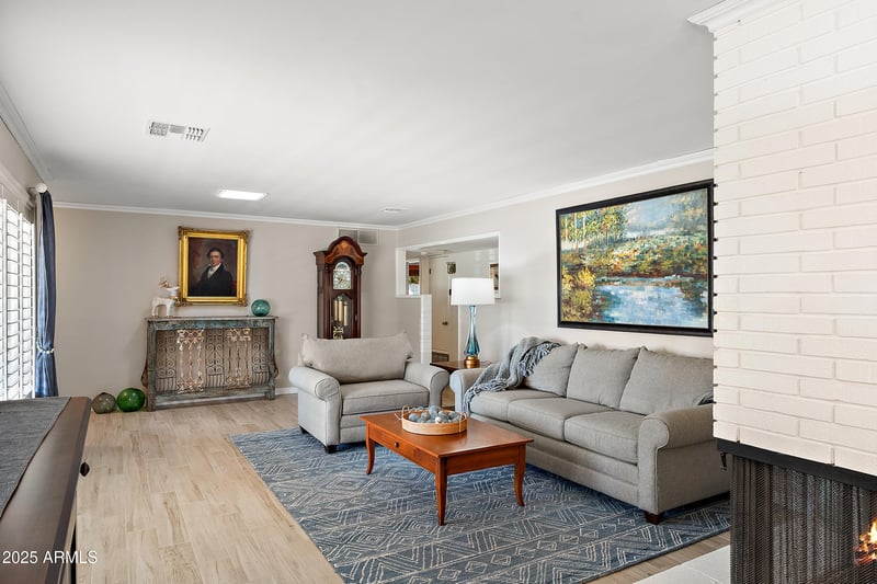 8051 14th Ave, Phoenix, AZ 85021