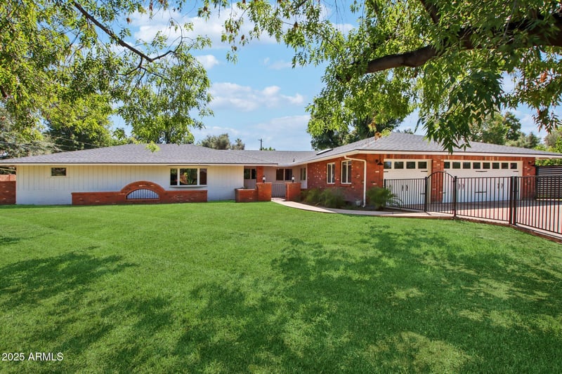 8051 15th Ave, Phoenix, AZ 85021