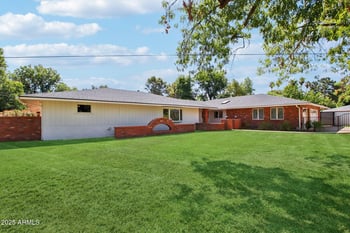 8051 15th Ave, Phoenix, AZ 85021