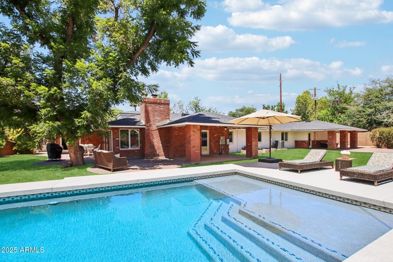 8051 15th Ave, Phoenix, AZ 85021