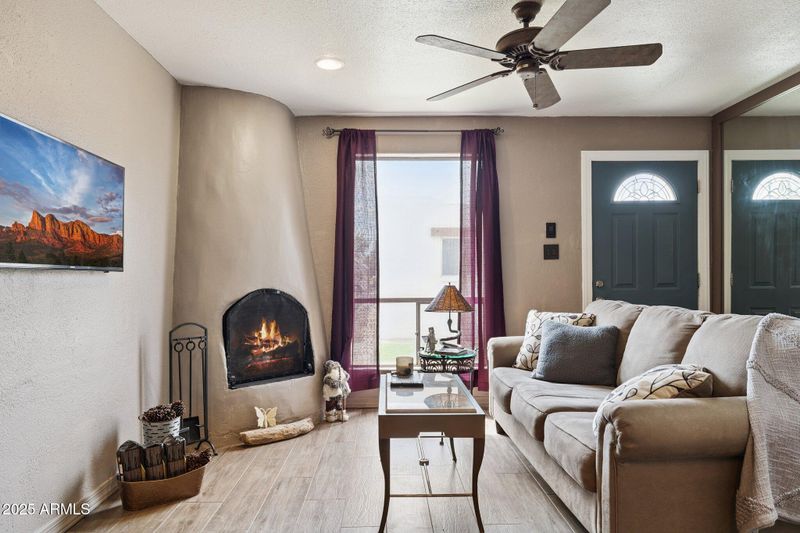 8054 E Oak St, Scottsdale, AZ 85257