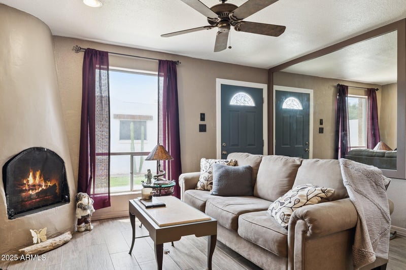 8054 Oak St, Scottsdale, AZ 85257
