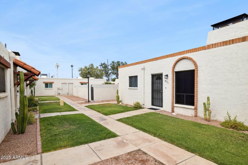 8054 Oak St, Scottsdale, AZ 85257