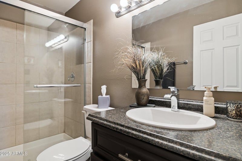 8054 Oak St, Scottsdale, AZ 85257