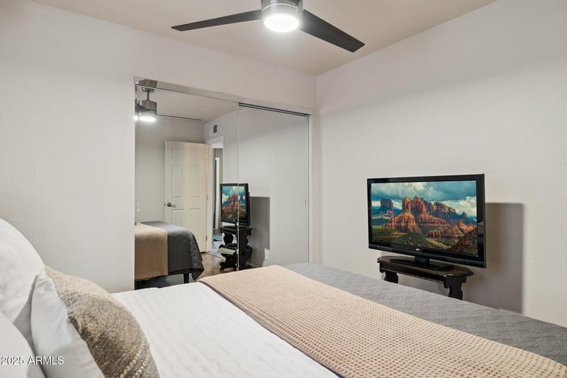8054 Oak St, Scottsdale, AZ 85257