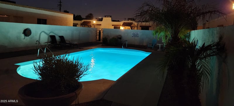 8054 Oak St, Scottsdale, AZ 85257