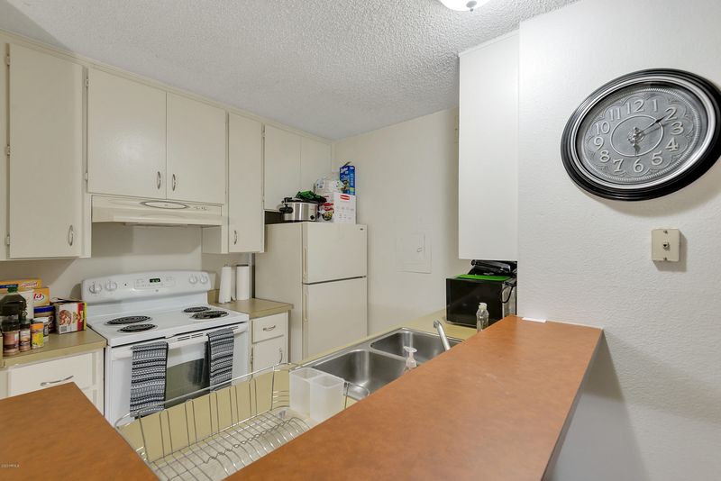 8055 E Thomas Rd #205B, Scottsdale, AZ 85251