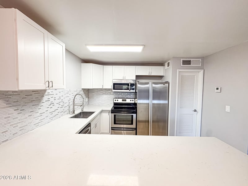 8055 Thomas Rd #E109, Scottsdale, AZ 85251