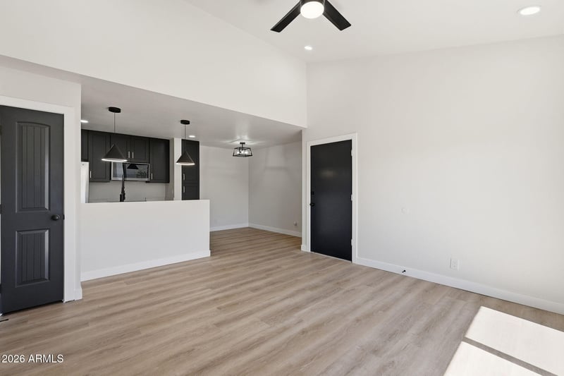8055 Thomas Rd #G202, Scottsdale, AZ 85251