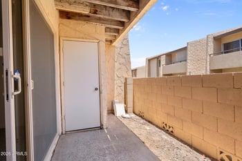 8055 Thomas Rd #H101, Scottsdale, AZ 85251