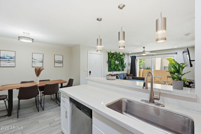 8055 Thomas Rd #H102, Scottsdale, AZ 85251