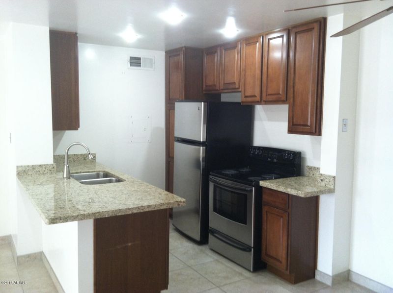 8055 E Thomas Rd #J202, Scottsdale, AZ 85251