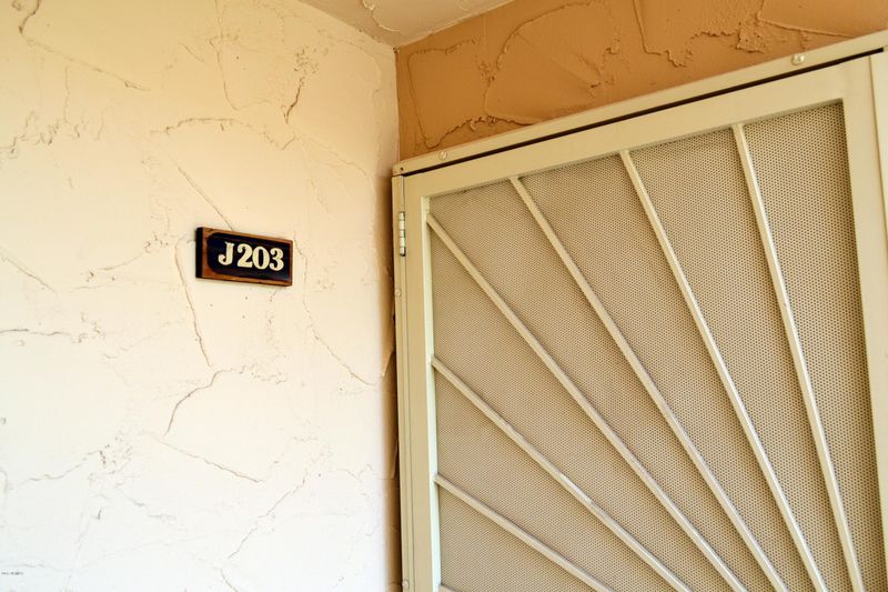 8055 E Thomas Rd #J203, Scottsdale, AZ 85251
