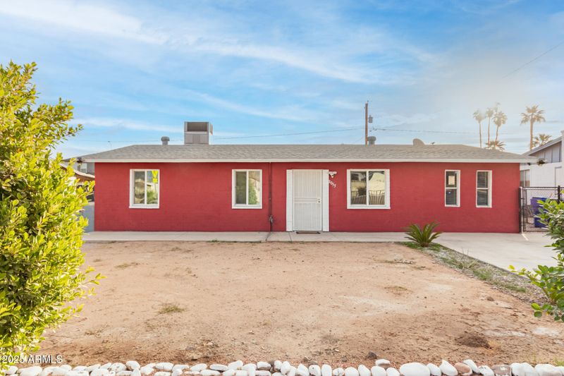 8055 S 7th St, Phoenix, AZ 85042