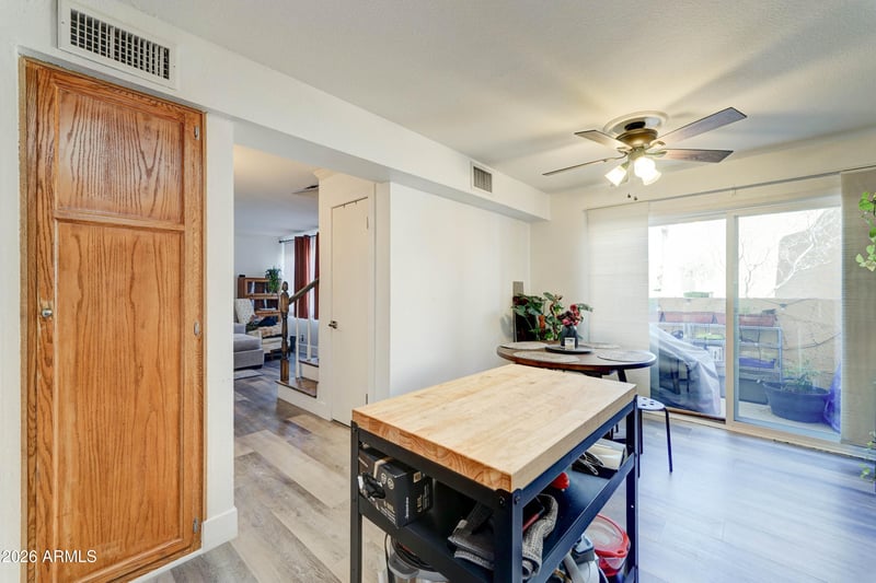 8055 Thomas Rd #D102, Scottsdale, AZ 85251