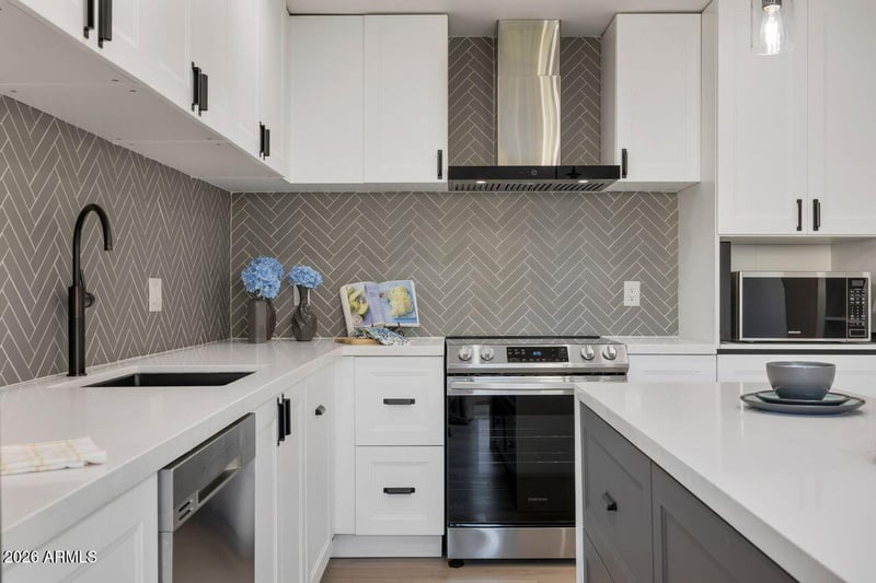 8055 Thomas Rd #E117, Scottsdale, AZ 85251