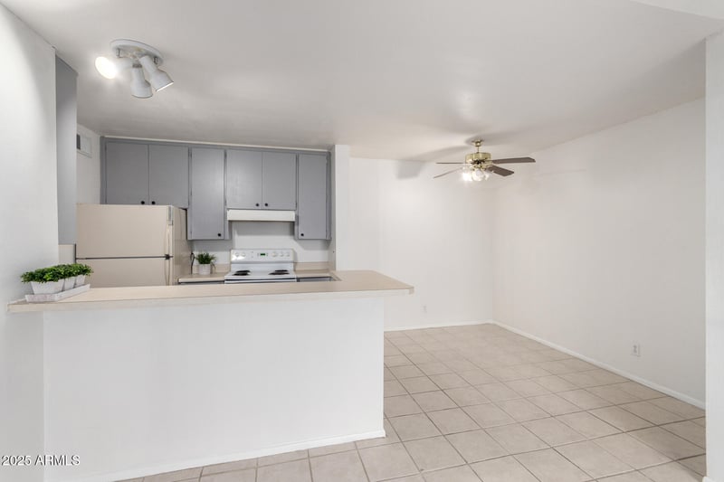 8055 Thomas Rd #G202, Scottsdale, AZ 85251