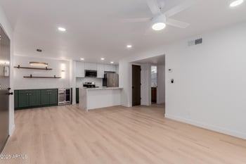 8055 Thomas Rd #M101, Scottsdale, AZ 85251