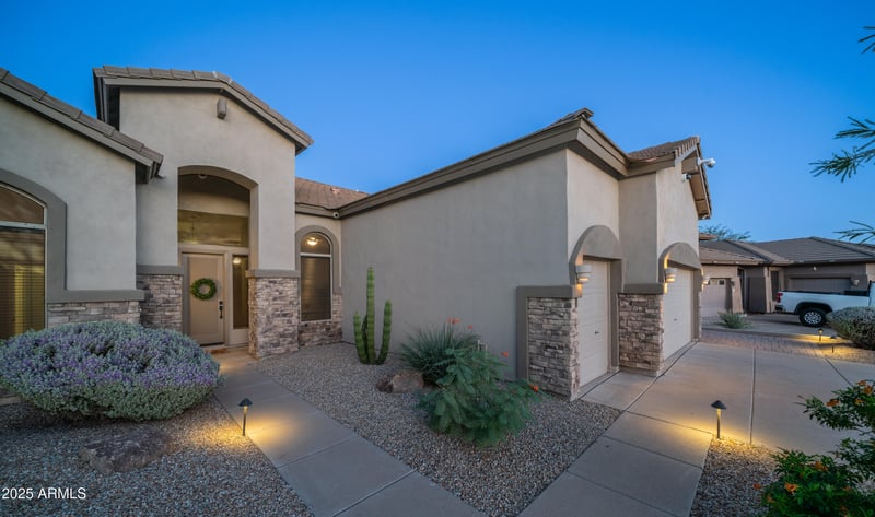 8056 Sandia Cir, Mesa, AZ 85207