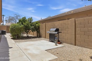 8056 Louise Dr, Peoria, AZ 85383