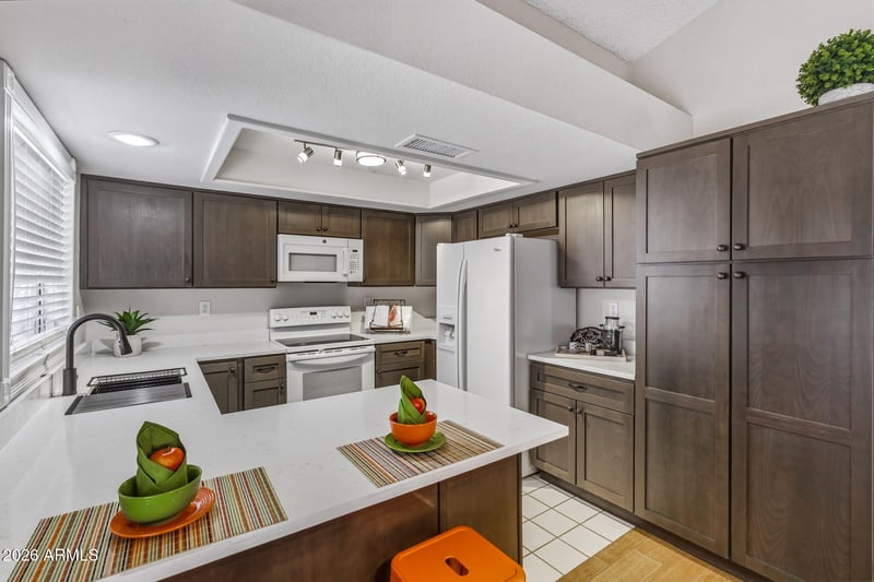 8058 W Laurel Ln, Peoria, AZ 85345