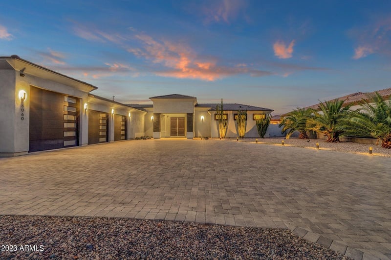 8060 W Belmont Ave, Glendale, AZ 85303