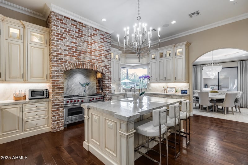 8065 Expedition Way, Peoria, AZ 85383