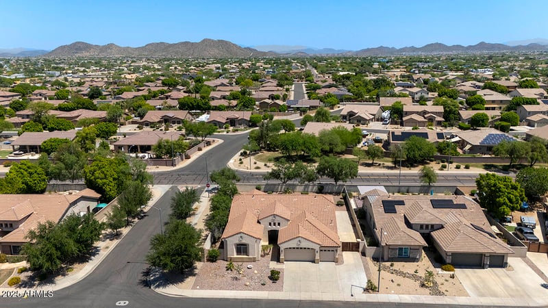 8068 Carlota Ln, Peoria, AZ 85383