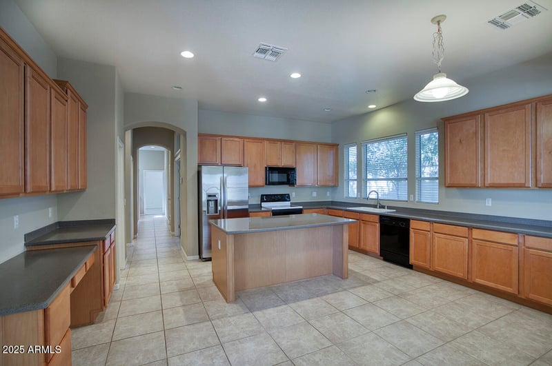 8068 Carlota Ln, Peoria, AZ 85383