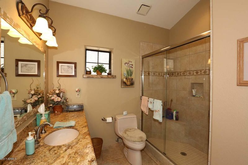 8068 E Del Tornasol Dr, Scottsdale, AZ 85258