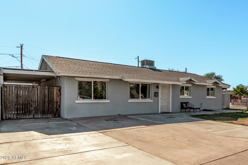 807 Dolphin Ave, Mesa, AZ 85204