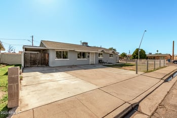 807 Dolphin Ave, Mesa, AZ 85204